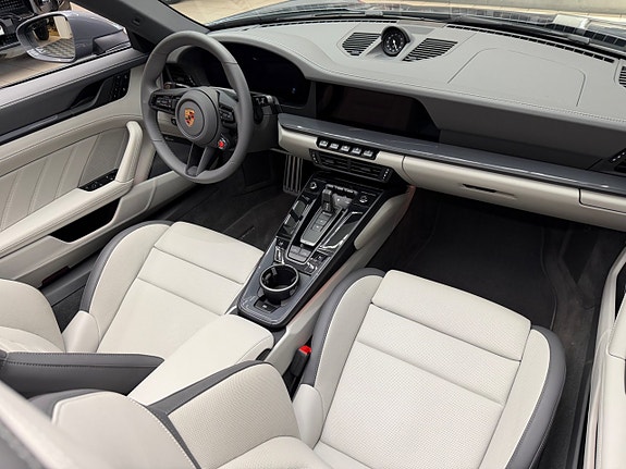 Porsche 911 14 of 18