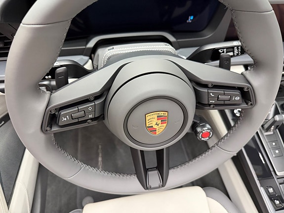 Porsche 911 18 of 18