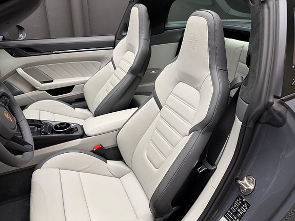 Porsche 911 13 of 18