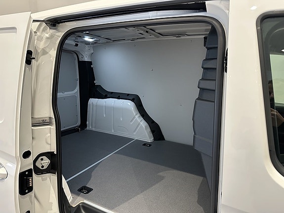 Volkswagen Caddy Maxi 4 of 5