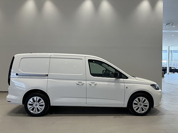 Volkswagen Caddy Maxi 2 of 5