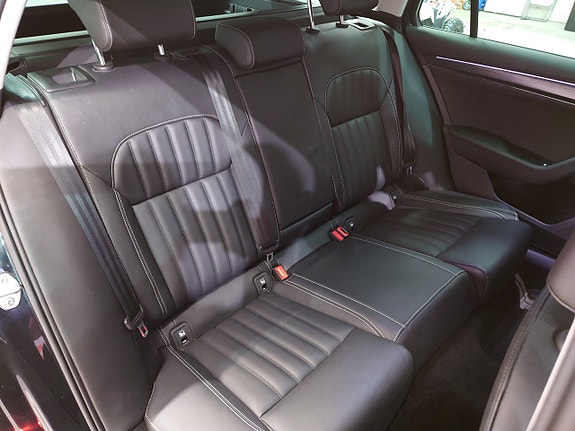 Skoda Superb 14 of 20