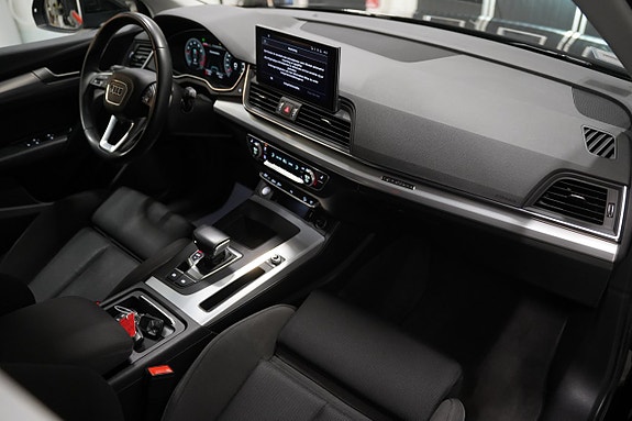 Audi Q5 9 of 25