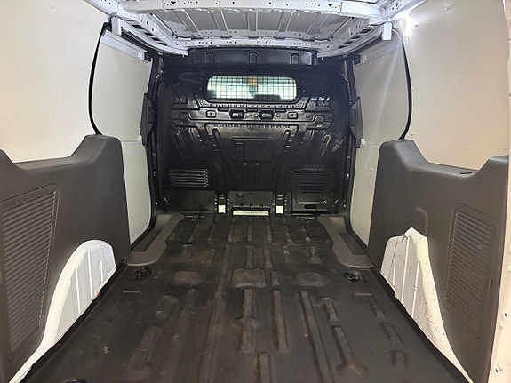 Ford Transit Connect 11 of 15