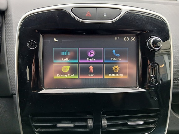 Renault Clio 15 of 19
