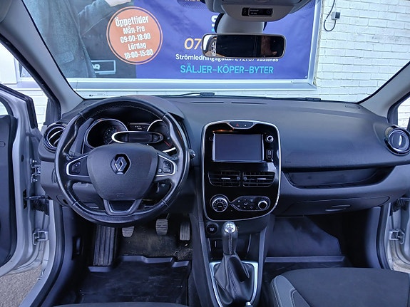 Renault Clio 13 of 19