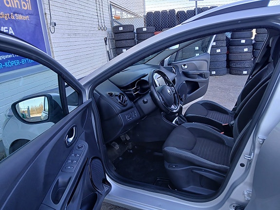 Renault Clio 9 of 19