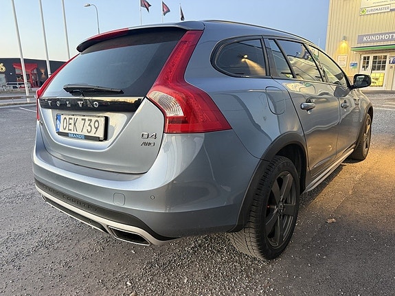 Volvo V60 Cross Country 5 of 5
