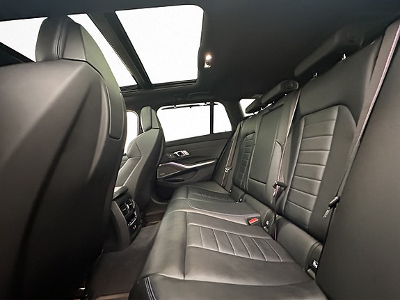BMW M340d 12 of 30