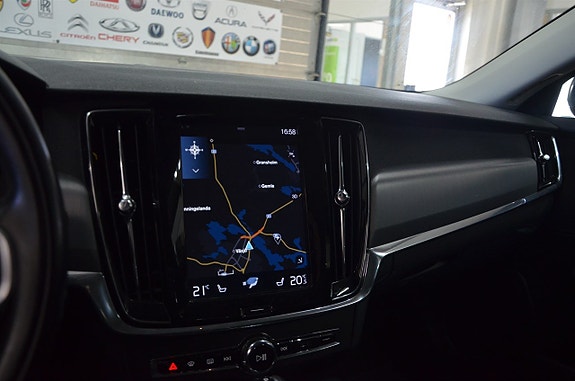 Volvo V90 12 of 18