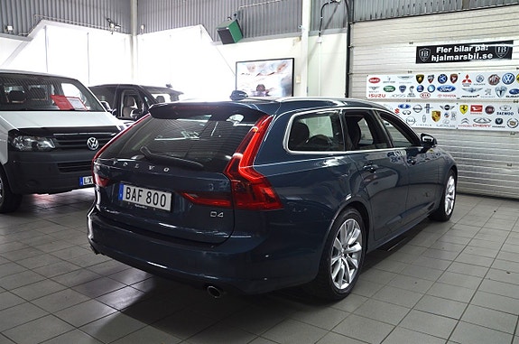 Volvo V90 2 of 18