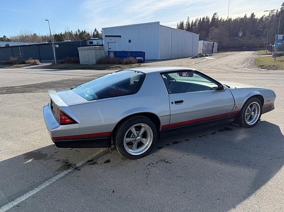 Chevrolet Camaro 5 of 17