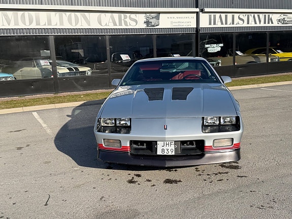 Chevrolet Camaro 3 of 17