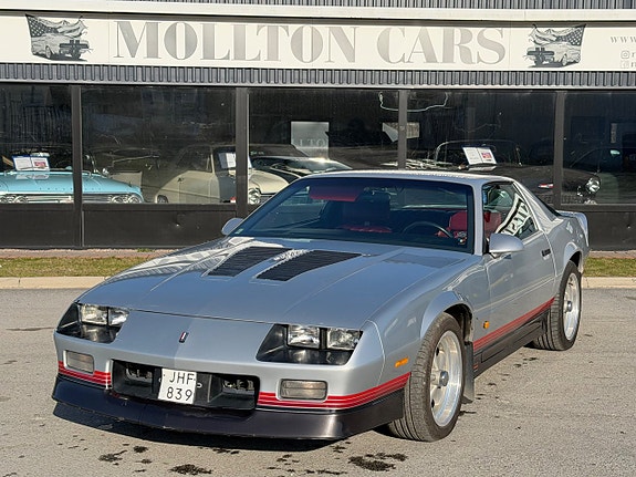 Chevrolet Camaro 2 of 17