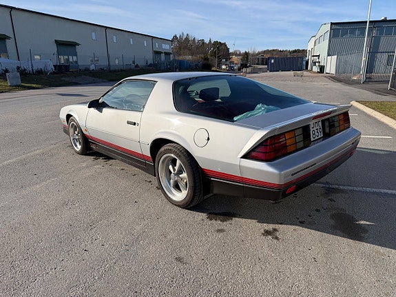 Chevrolet Camaro 7 of 17