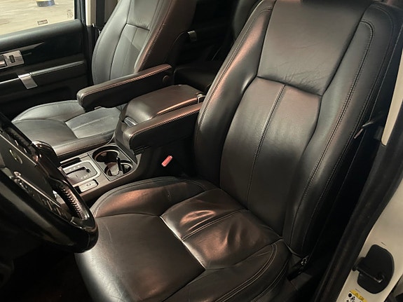 Land Rover Discovery 4 12 of 22