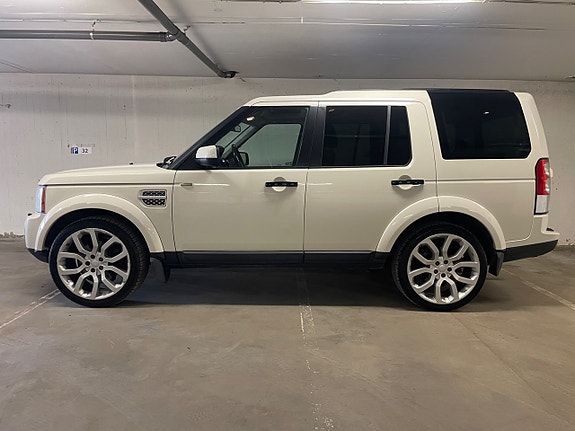 Land Rover Discovery 4 2 of 5
