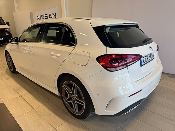 Mercedes-Benz A200 2 of 5