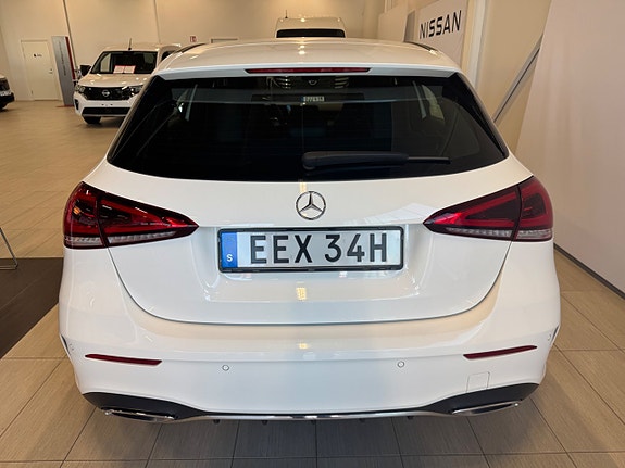 Mercedes-Benz A200 3 of 5