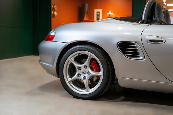 Porsche Boxster S 10 of 26
