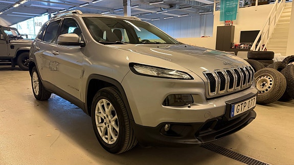 Jeep Cherokee 2 of 5