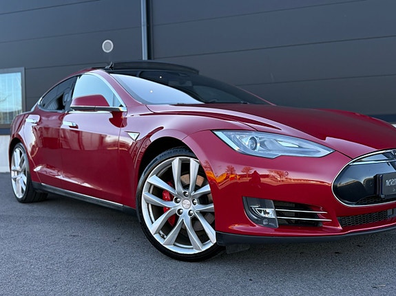 Tesla Model S 6 of 25