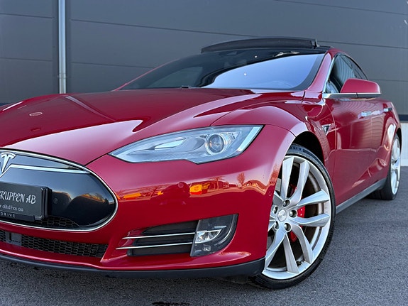 Tesla Model S 2 of 25