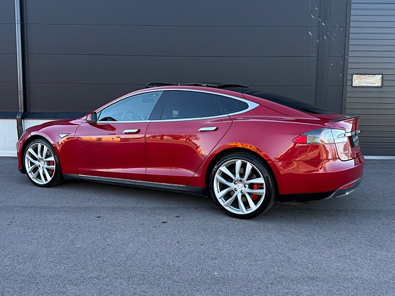 Tesla Model S 11 of 25