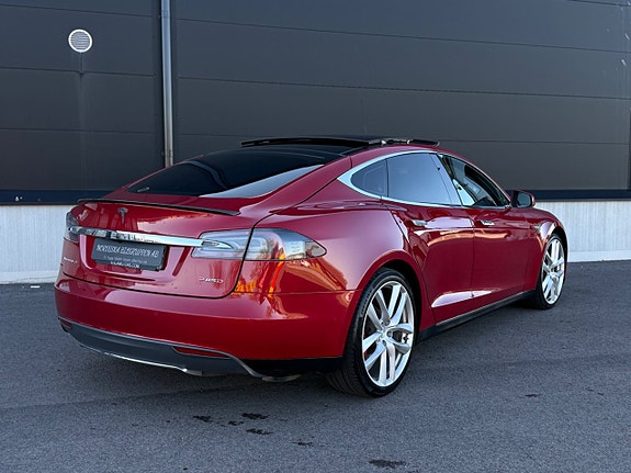 Tesla Model S 7 of 25