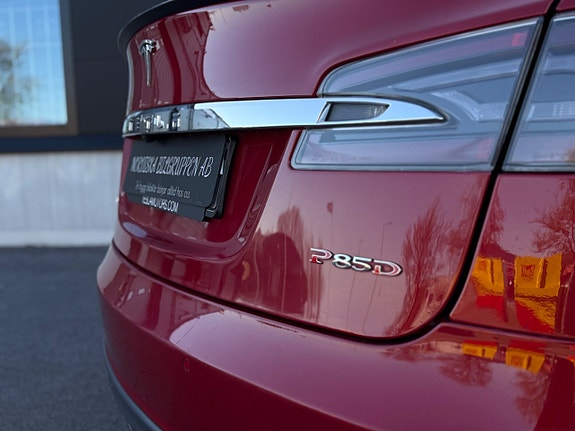 Tesla Model S 9 of 25