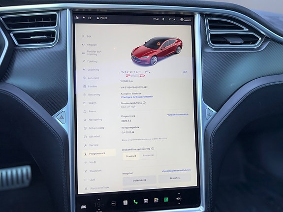 Tesla Model S 21 of 25