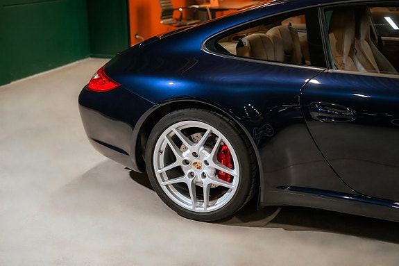 Porsche 911 8 of 28