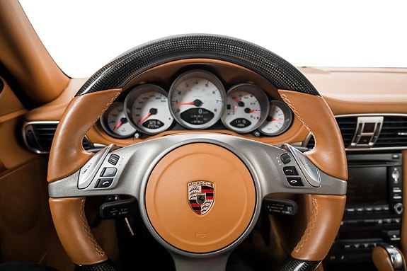 Porsche 911 15 of 28
