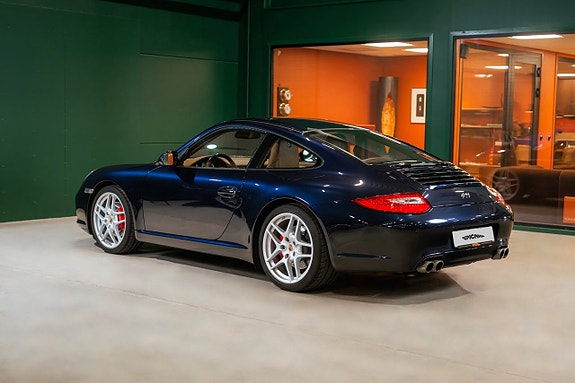 Porsche 911 3 of 5