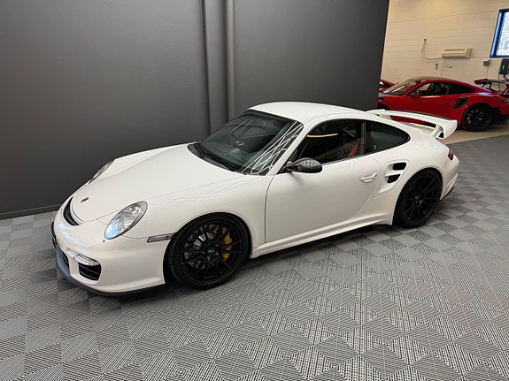 Porsche 911 GT2 2 of 5