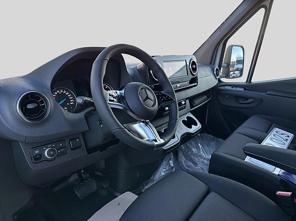 Mercedes-Benz eSprinter 420 5 of 5