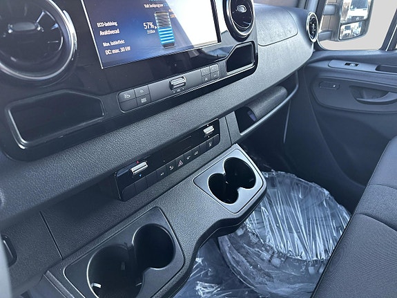 Mercedes-Benz eSprinter 420 7 of 12