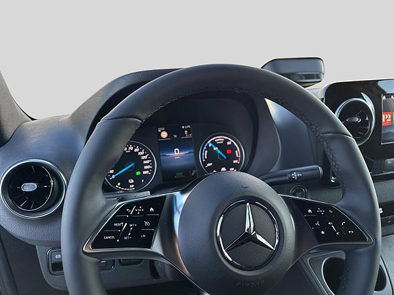 Mercedes-Benz eSprinter 420 4 of 5