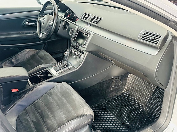 Volkswagen CC 15 of 21