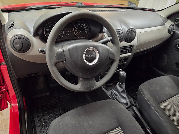 Dacia Sandero 9 of 10