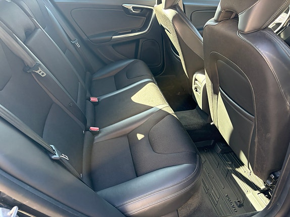 Volvo V60 6 of 9
