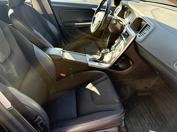 Volvo V60 5 of 9