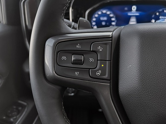 Chevrolet Silverado 1500 16 of 21