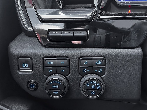 Chevrolet Silverado 1500 21 of 21