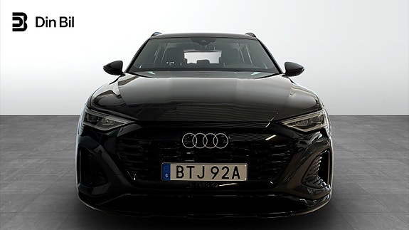 Audi Q8 e-tron 4 of 14