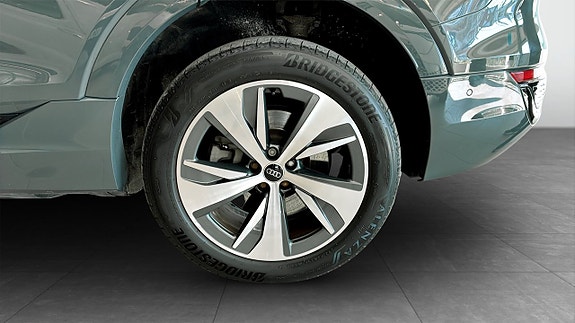 Audi Q8 e-tron 6 of 14