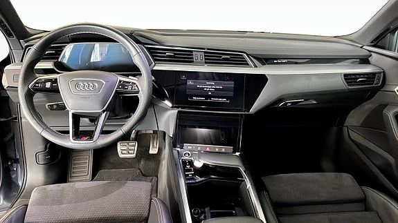Audi Q8 e-tron 10 of 14