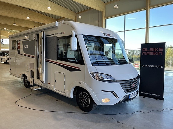 Pilote G 740 GJ Evidence / Automat 160hk / Alde / AC Bodel / Litium / Solcell