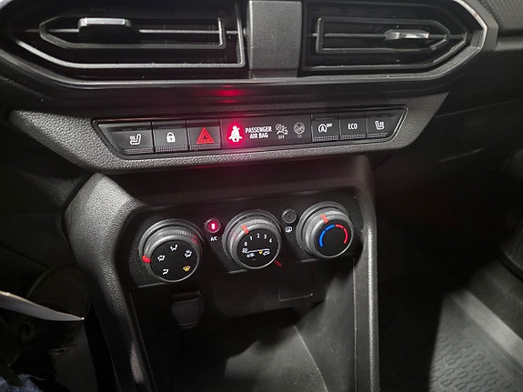 Dacia Sandero 8 of 9