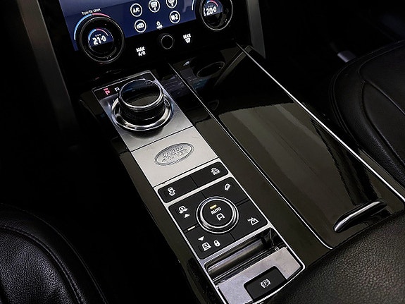 Land Rover Range Rover 29 of 30